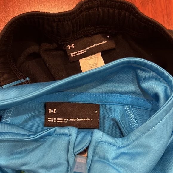 Under Armour sweatsuit - Picture 6 of 6